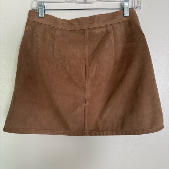 Express Tan Faux Suede Mini Skirt, size 2 - Picture 2 of 6